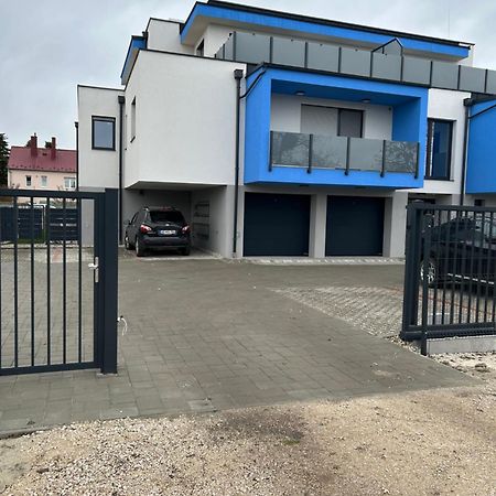 Swiss Star Apartment Mosonmagyaróvár Eksteriør bilde